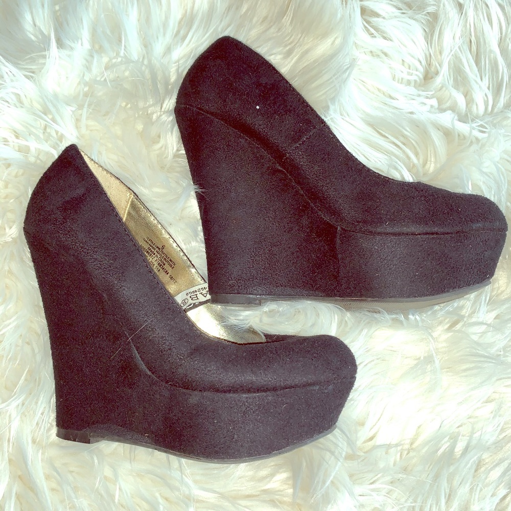 Mossimo Black Suede Wedges